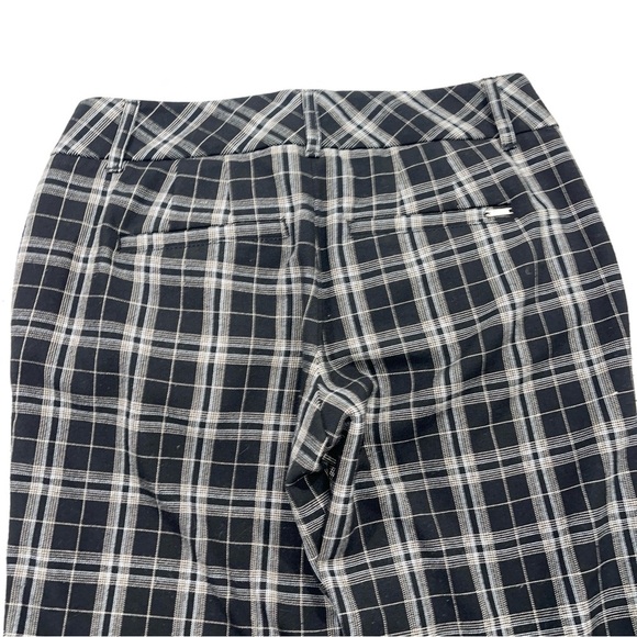 WHITE HOUSE BLACK MARKET Black plaid stretch pant 00R - Picture 5 of 10